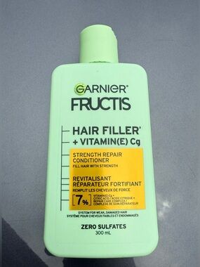 Garnier Mint Green Vegan Formula Conditioner Bottle